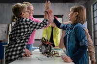 Podpořte z&aacute;jem o př&iacute;rodn&iacute; vědy a technick&eacute; obory - sb&iacute;rka Nadačn&iacute;ho fondu pomoci